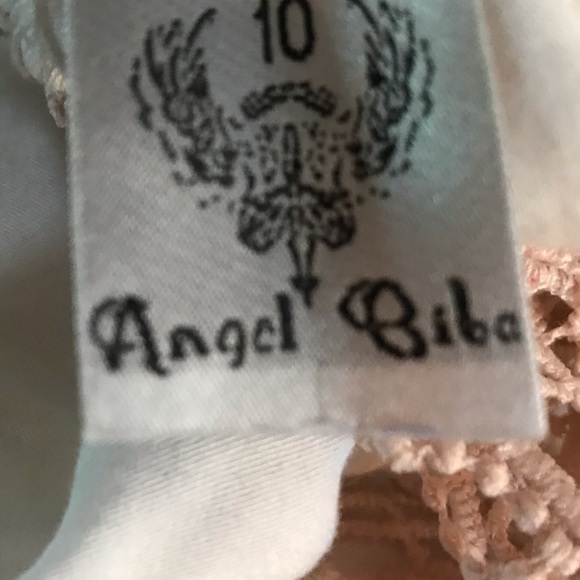 Versatile - Picture 2 of 2